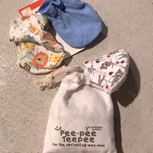 Pee-pee Teepee & 0-3 Months Mittens